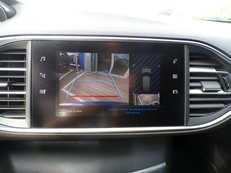 Photo 9 de l'offre de PEUGEOT 308 1.5 BLUEHDI 130CH S&S STYLE à 16990€ chez Mézière Automobiles