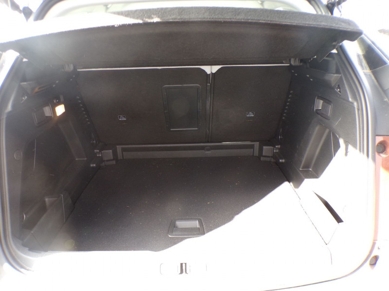 Photo 5 de l'offre de PEUGEOT 3008 1.2 PURETECH 130CH E6.C ALLURE S&S à 16990€ chez Mézière Automobiles