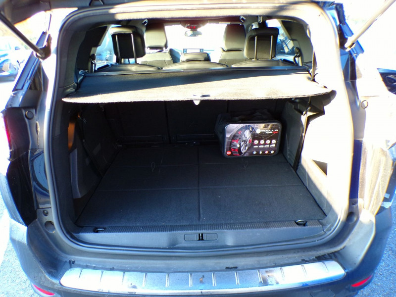 Photo 5 de l'offre de PEUGEOT 5008 1.5 BLUEHDI 130CH S&S ALLURE PACK EAT8 à 29490€ chez Mézière Automobiles