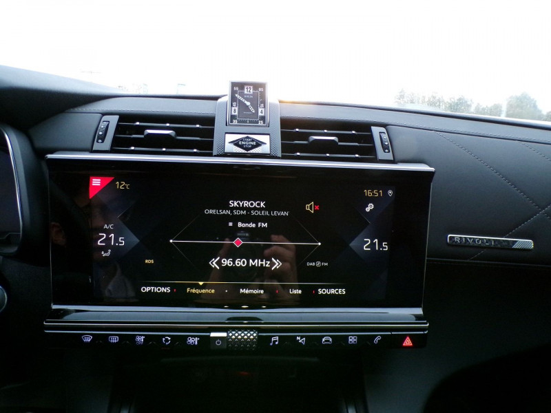 Photo 10 de l'offre de DS DS 7 CROSSBACK BLUEHDI 130CH RIVOLI AUTOMATIQUE à 27990€ chez Mézière Automobiles