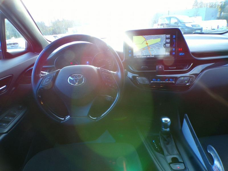 Photo 6 de l'offre de TOYOTA C-HR 122H COLLECTION 2WD E-CVT RC18 à 15490€ chez Mézière Automobiles