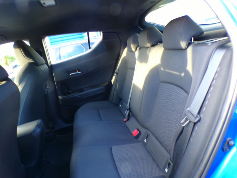 Photo 5 de l'offre de TOYOTA C-HR 122H COLLECTION 2WD E-CVT RC18 à 15490€ chez Mézière Automobiles