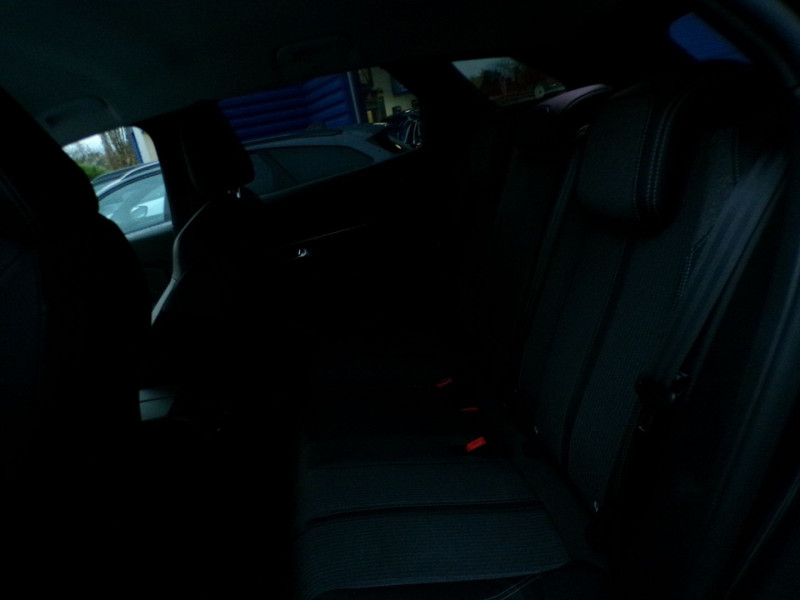 Photo 5 de l'offre de PEUGEOT 3008 1.5 BLUEHDI 130CH S&S ALLURE PACK EAT8 à 22990€ chez Mézière Automobiles