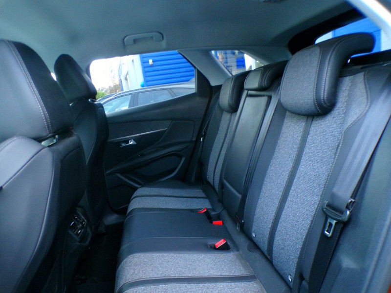 Photo 5 de l'offre de PEUGEOT 3008 1.5 BLUEHDI 130CH E6.C ALLURE S&S à 14990€ chez Mézière Automobiles