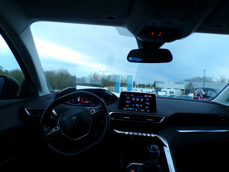 Photo 6 de l'offre de PEUGEOT 3008 1.5 BLUEHDI 130CH E6.C ALLURE S&S à 14990€ chez Mézière Automobiles