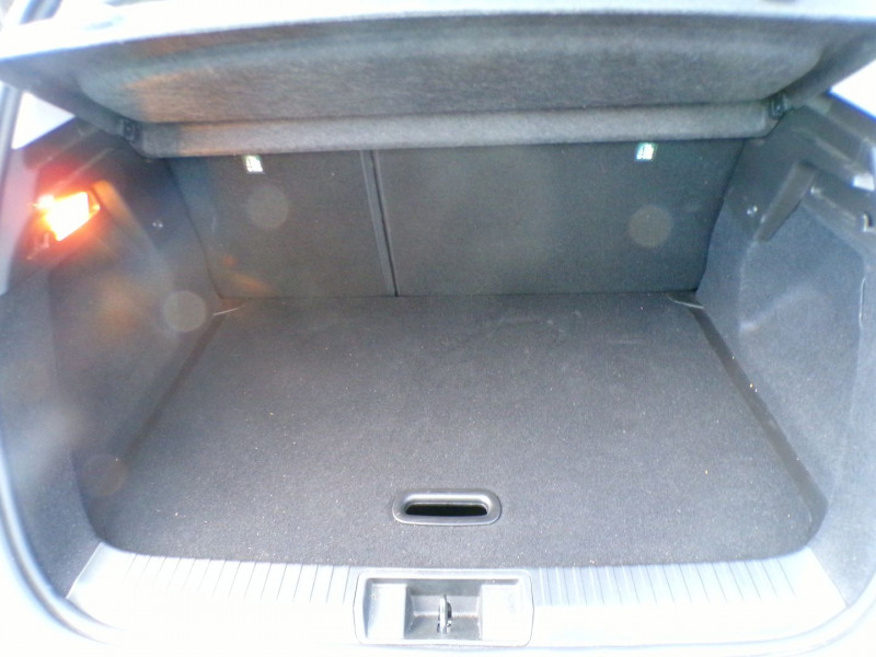 Photo 5 de l'offre de RENAULT CAPTUR II 1.3 TCE 140CH FAP INTENS -21 à 18490€ chez Mézière Automobiles