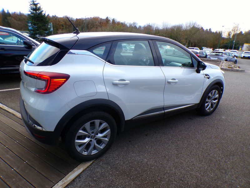 Photo 3 de l'offre de RENAULT CAPTUR II 1.3 TCE 140CH FAP INTENS -21 à 18490€ chez Mézière Automobiles