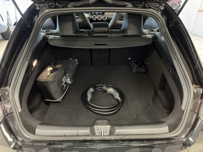 Mercedes-Benz CLA Shooting Brake direction en vente à Viry-Châtillon