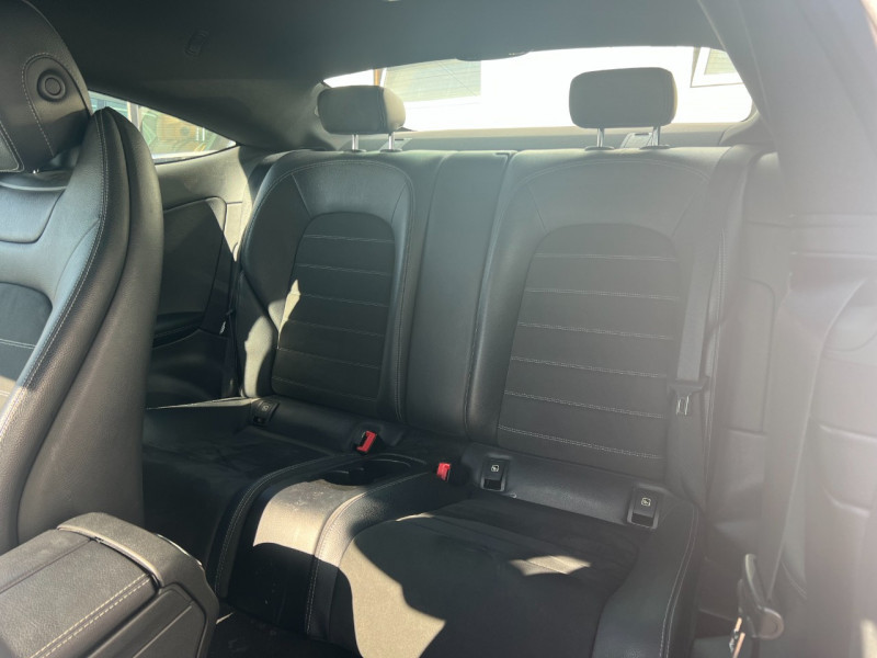 Photo 6 de l'offre de MERCEDES-BENZ CLASSE C COUPE (C205) 250 211CH FASCINATION 7G-TRONIC PLUS à 22990€ chez Sevestre Automobiles Nantes