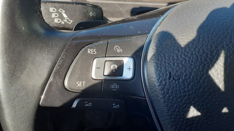 Photo 16 de l'offre de VOLKSWAGEN TIGUAN 1.5 TSI EVO 150CH BLACK R-LINE DSG7 EURO6DT à 28490€ chez Sevestre Automobiles Nantes