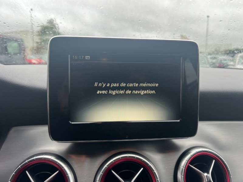 Photo 13 de l'offre de MERCEDES-BENZ CLA SHOOTING BRAKE 250 FASCINATION 7G-DCT à 23490€ chez Sevestre Automobiles Nantes