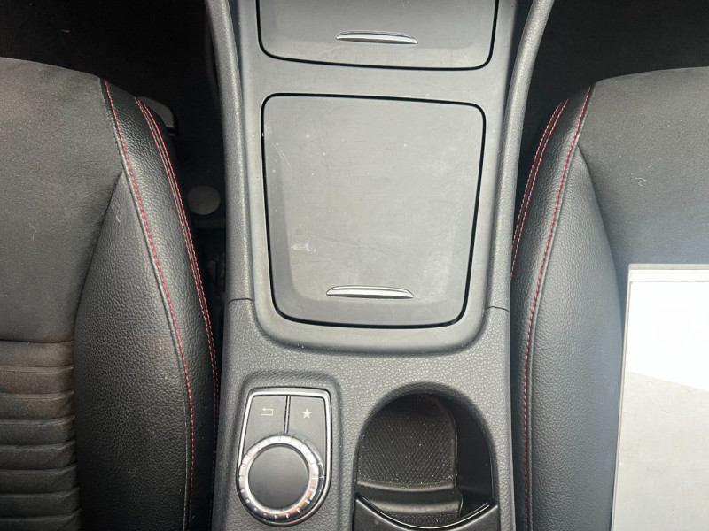 Photo 16 de l'offre de MERCEDES-BENZ CLA SHOOTING BRAKE 250 FASCINATION 7G-DCT à 23490€ chez Sevestre Automobiles Nantes