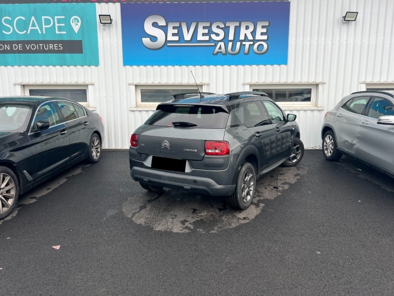 Photo 3 de l'offre de CITROEN C4 CACTUS PURETECH 82 SHINE à 8490€ chez Sevestre Automobiles Nantes