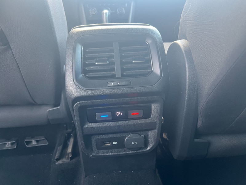 Photo 8 de l'offre de VOLKSWAGEN TIGUAN 2.0 TDI 150CH CONFORTLINE BUSINESS DSG7 à 16990€ chez Sevestre Automobiles Nantes