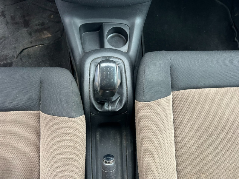 Photo 15 de l'offre de CITROEN C4 CACTUS PURETECH 82 SHINE à 8490€ chez Sevestre Automobiles Nantes