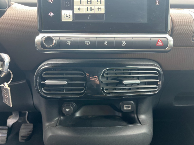 Photo 14 de l'offre de CITROEN C4 CACTUS PURETECH 82 SHINE à 8490€ chez Sevestre Automobiles Nantes