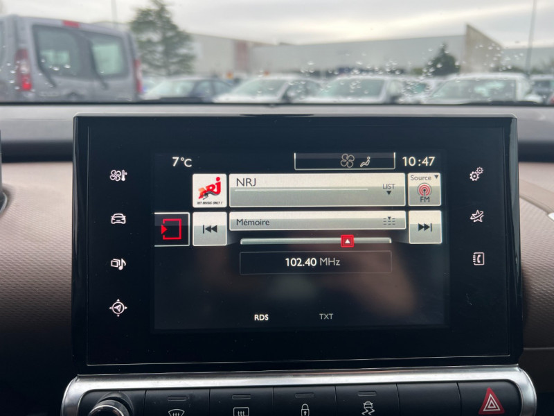 Photo 11 de l'offre de CITROEN C4 CACTUS PURETECH 82 SHINE à 8490€ chez Sevestre Automobiles Nantes