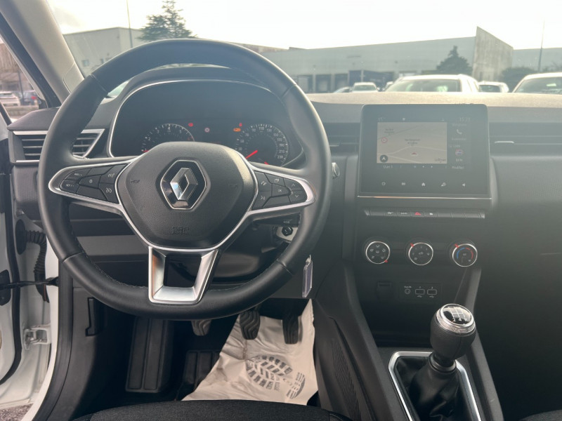 Photo 8 de l'offre de RENAULT CLIO V 1.0 TCE 100CH ZEN à 11990€ chez Sevestre Automobiles Nantes