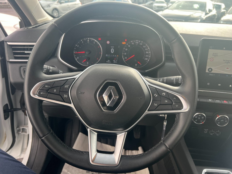 Photo 9 de l'offre de RENAULT CLIO V 1.0 TCE 100CH ZEN à 11990€ chez Sevestre Automobiles Nantes