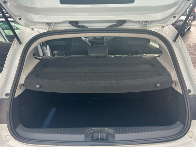 Photo 7 de l'offre de RENAULT CLIO V 1.0 TCE 100CH ZEN à 11990€ chez Sevestre Automobiles Nantes