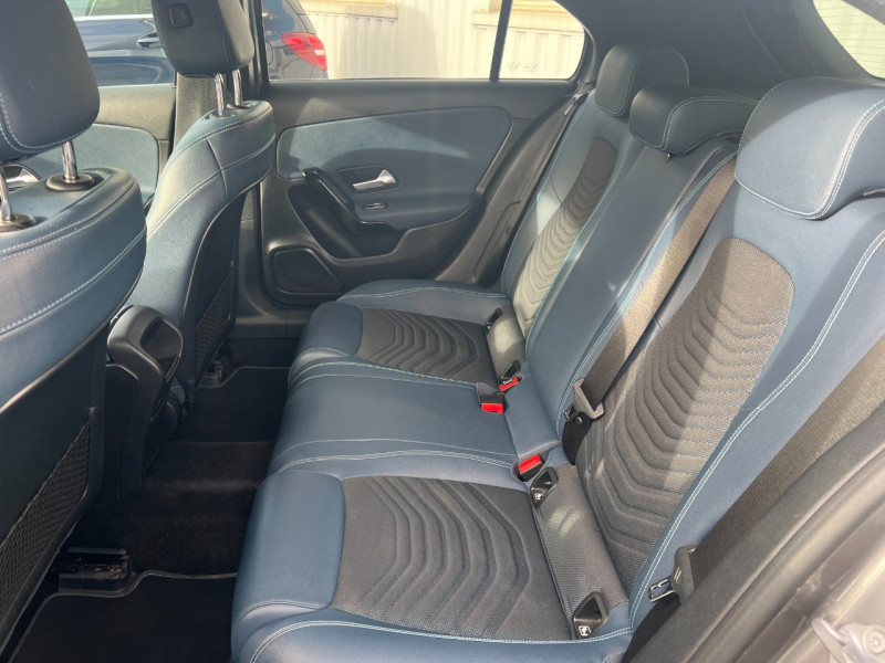 Photo 6 de l'offre de MERCEDES-BENZ CLASSE A BERLINE 180 D 116CH STYLE LINE 7G-DCT à 23990€ chez Sevestre Automobiles Nantes