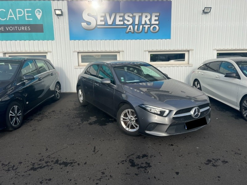 Photo 2 de l'offre de MERCEDES-BENZ CLASSE A BERLINE 180 D 116CH STYLE LINE 7G-DCT à 23990€ chez Sevestre Automobiles Nantes