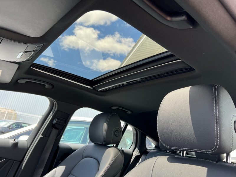 Photo 17 de l'offre de MERCEDES-BENZ GLC COUPE 300 245CH SPORTLINE 4MATIC 9G-TRONIC AMG FASCINATION à 42990€ chez Sevestre Automobiles Nantes