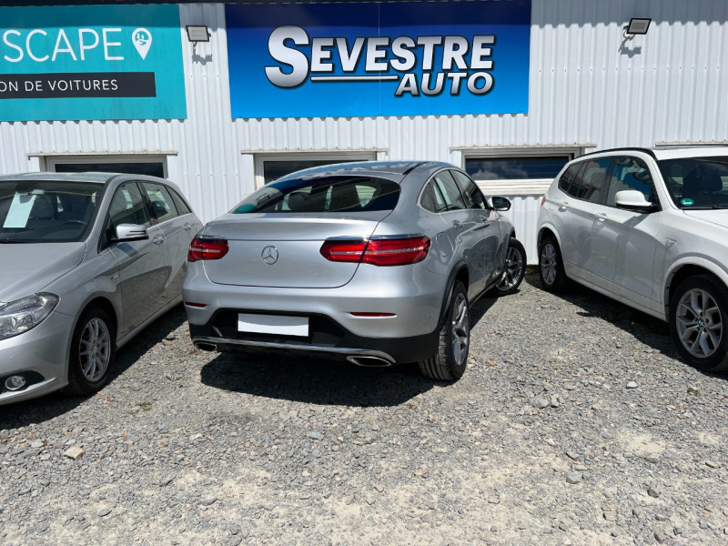 Photo 3 de l'offre de MERCEDES-BENZ GLC COUPE 300 245CH SPORTLINE 4MATIC 9G-TRONIC AMG FASCINATION à 42990€ chez Sevestre Automobiles Nantes