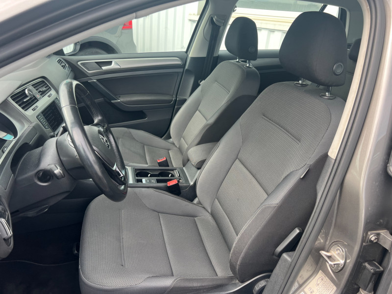 Photo 5 de l'offre de VOLKSWAGEN GOLF VII 1.6 TDI 110CH BLUEMOTION TECHNOLOGY FAP CONFORTLINE BUSINESS DSG7 5P à 12990€ chez Sevestre Automobiles Nantes