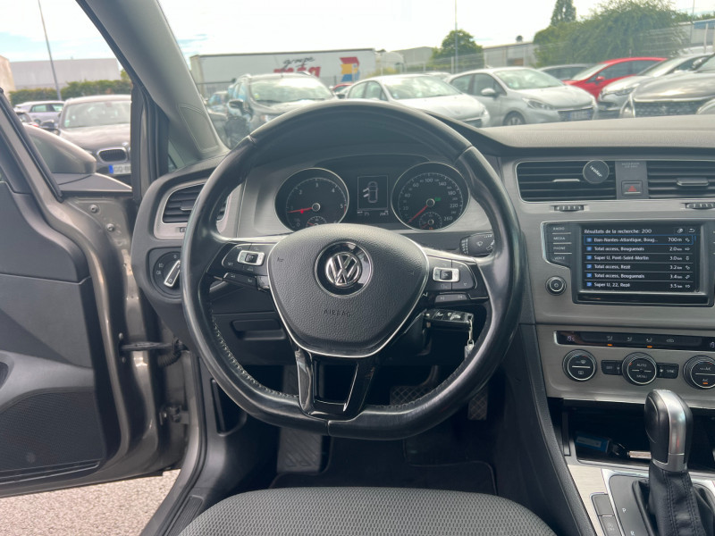 Photo 8 de l'offre de VOLKSWAGEN GOLF VII 1.6 TDI 110CH BLUEMOTION TECHNOLOGY FAP CONFORTLINE BUSINESS DSG7 5P à 12990€ chez Sevestre Automobiles Nantes