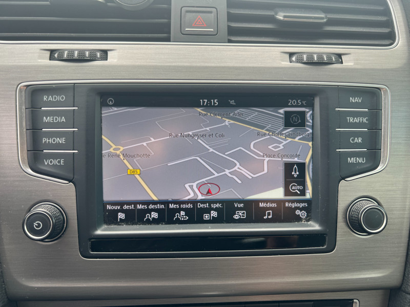 Photo 12 de l'offre de VOLKSWAGEN GOLF VII 1.6 TDI 110CH BLUEMOTION TECHNOLOGY FAP CONFORTLINE BUSINESS DSG7 5P à 12990€ chez Sevestre Automobiles Nantes