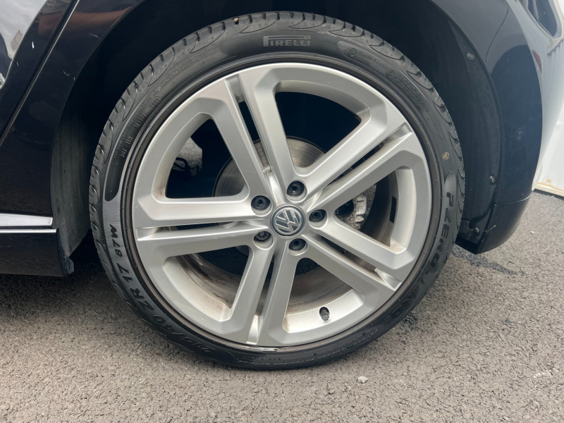 Photo 16 de l'offre de VOLKSWAGEN POLO 1.2 TSI 110CH BLUEMOTION TECHNOLOGY R LINE 5P à 13490€ chez Sevestre Automobiles Nantes