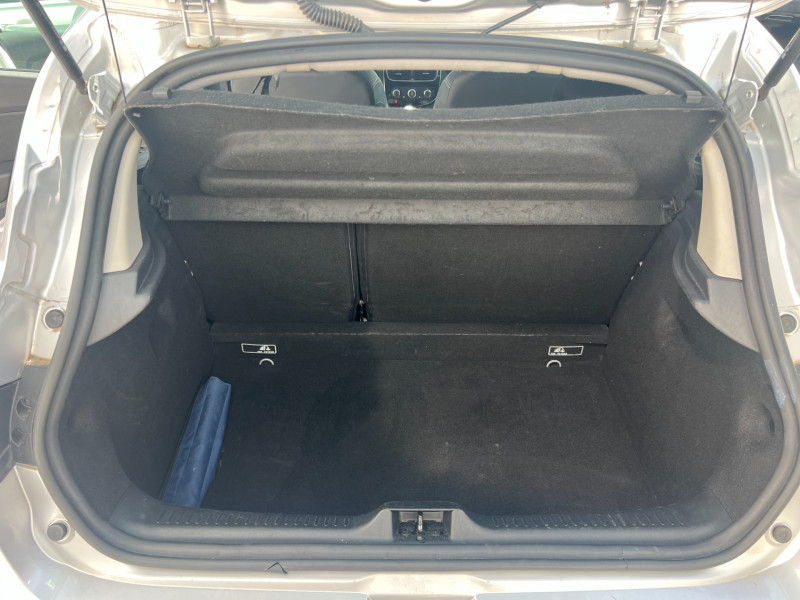 Photo 7 de l'offre de RENAULT CLIO IV 1.5 DCI 90CH ENERGY BUSINESS 5P EURO6C à 9490€ chez Sevestre Automobiles Nantes