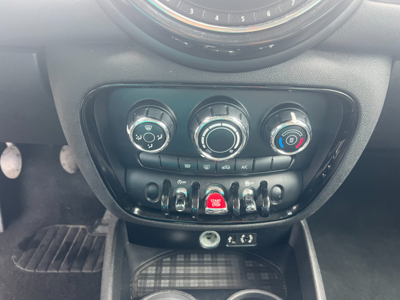 Photo 14 de l'offre de MINI CLUBMAN COOPER D 150CH à 12990€ chez Sevestre Automobiles Nantes