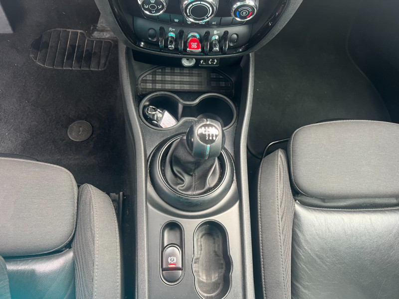 Photo 15 de l'offre de MINI CLUBMAN COOPER D 150CH à 12990€ chez Sevestre Automobiles Nantes