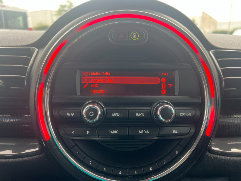 Photo 12 de l'offre de MINI CLUBMAN COOPER D 150CH à 12990€ chez Sevestre Automobiles Nantes