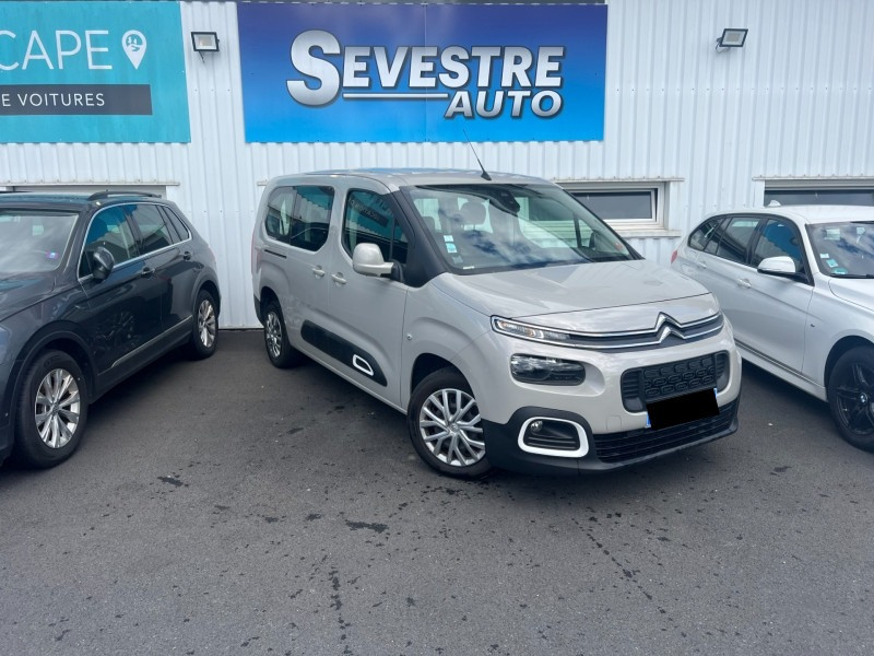 Photo 2 de l'offre de CITROEN BERLINGO XL BLUEHDI 100CH LIVE à 18990€ chez Sevestre Automobiles Nantes