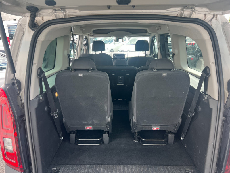 Photo 8 de l'offre de CITROEN BERLINGO XL BLUEHDI 100CH LIVE à 18990€ chez Sevestre Automobiles Nantes