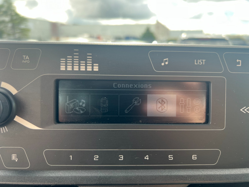 Photo 13 de l'offre de CITROEN BERLINGO XL BLUEHDI 100CH LIVE à 18990€ chez Sevestre Automobiles Nantes