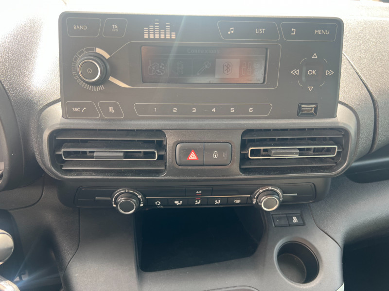 Photo 14 de l'offre de CITROEN BERLINGO XL BLUEHDI 100CH LIVE à 18990€ chez Sevestre Automobiles Nantes