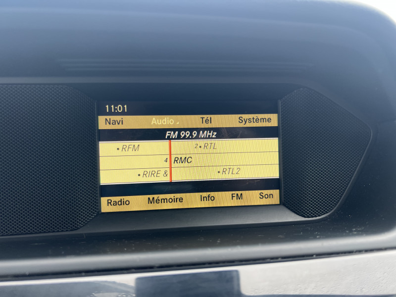 Photo 11 de l'offre de MERCEDES-BENZ CLASSE C COUPE 180 BE à 11990€ chez Sevestre Automobiles Nantes