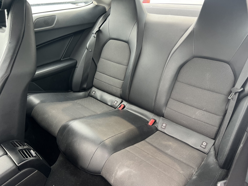 Photo 6 de l'offre de MERCEDES-BENZ CLASSE C COUPE 180 BE à 11990€ chez Sevestre Automobiles Nantes