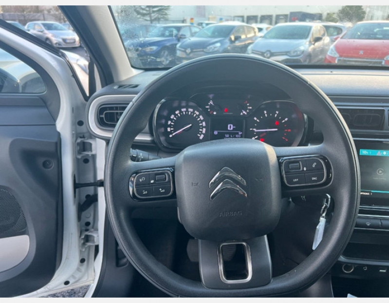 Photo 8 de l'offre de CITROEN C3 PURETECH 82CH FEEL à 8490€ chez Sevestre Automobiles Nantes