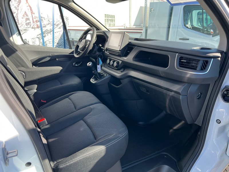 Photo 4 de l'offre de NISSAN PRIMASTAR FG NEW L1H1 2.0 DCI 130CH CARPLAY + ATTELAGE à 30540€ chez Bretagne Utilitaires