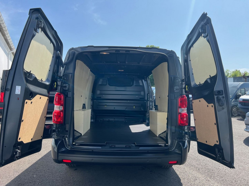 Photo 3 de l'offre de FIAT SCUDO FG XL 2.0 BLUEHDI 145CH PACK PREMIUM CONNECT à 34740€ chez Bretagne Utilitaires