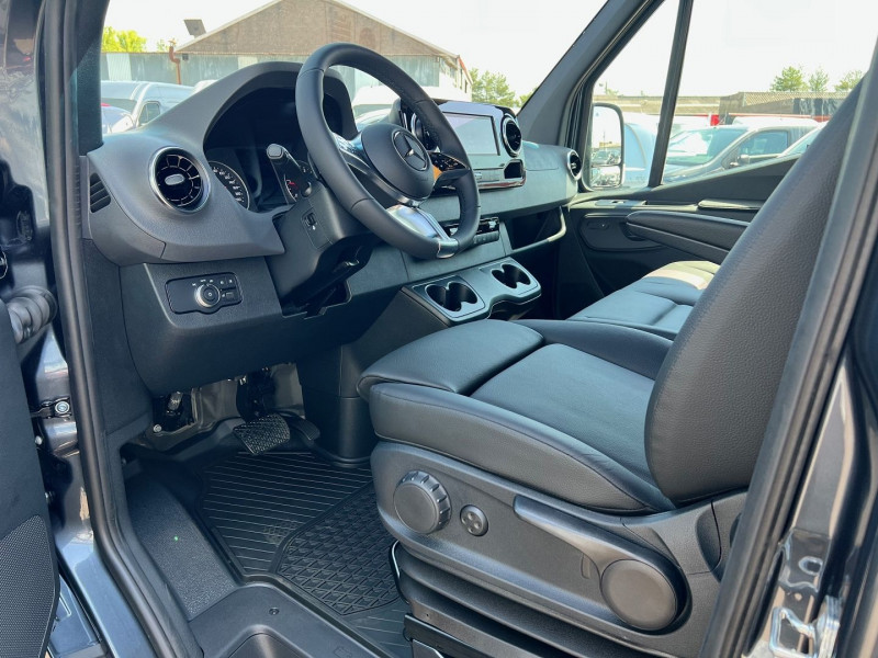 Photo 4 de l'offre de MERCEDES-BENZ SPRINTER 519 CDI 37S L2H2 SELECT + FULL OPTIONS + PTRA 7T à 71940€ chez Bretagne Utilitaires