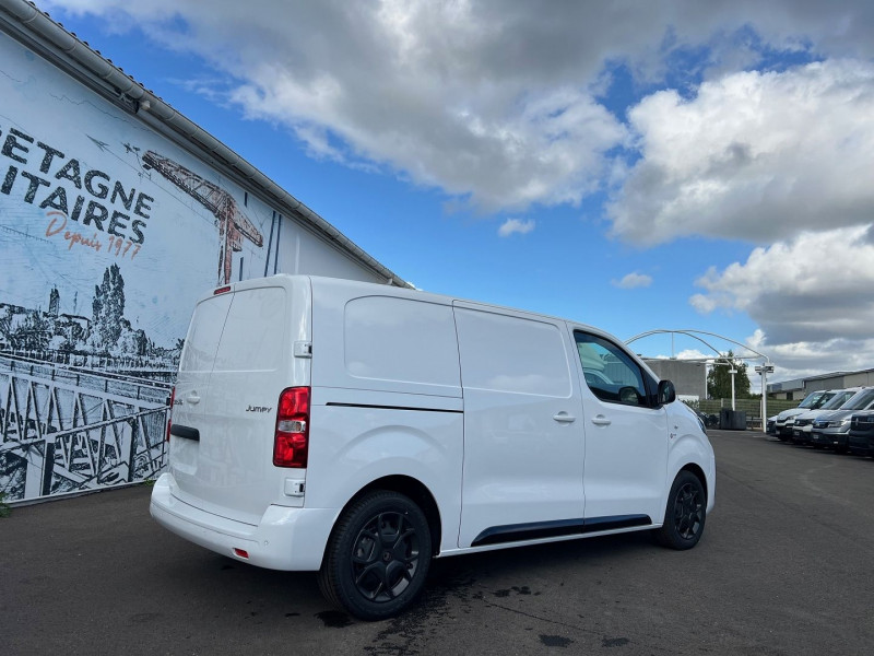 Photo 2 de l'offre de CITROEN JUMPY M 2.0 BLUEHDI 180CH EAT8 PACK PREMIUM CONNECT + OPTIONS à 34500€ chez Bretagne Utilitaires