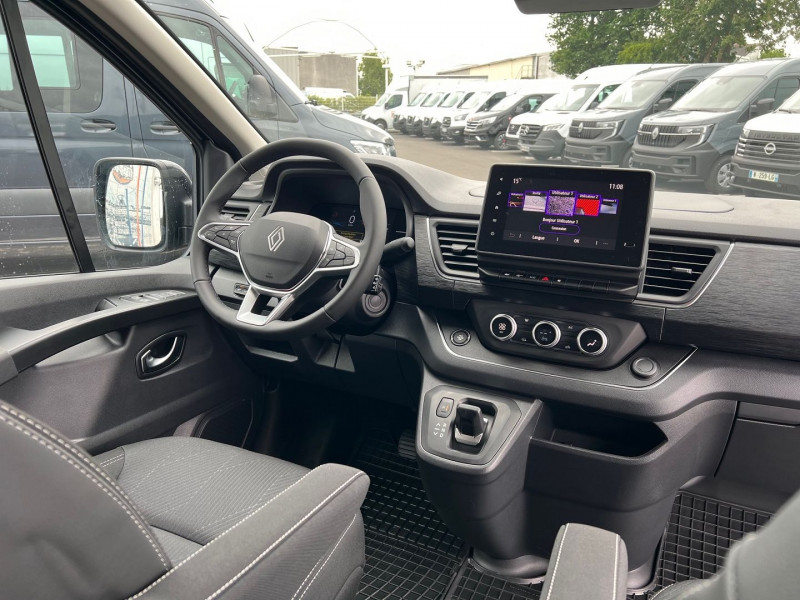 Photo 7 de l'offre de RENAULT TRAFIC COMETE 5 PLACES BVA9 170 CV L2H1 EXCLUSIVE + OPTIONS à 46740€ chez Bretagne Utilitaires