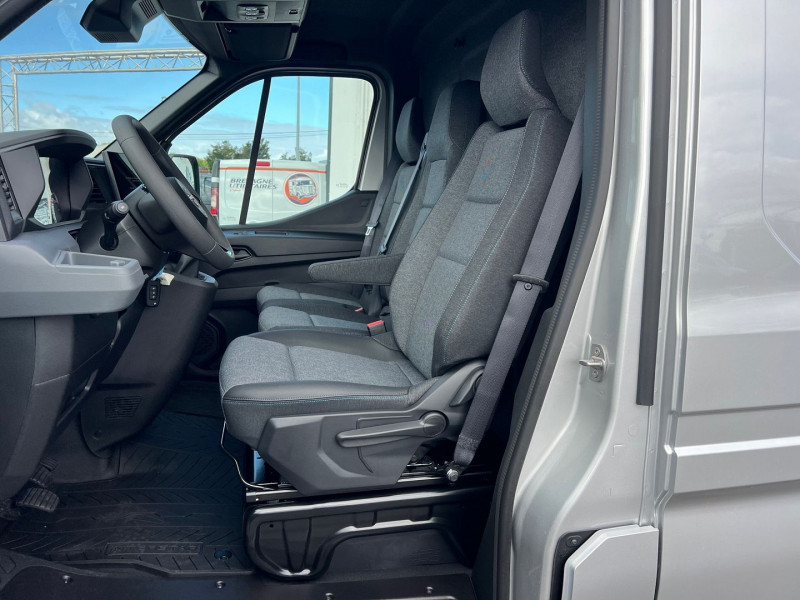 Photo 8 de l'offre de NISSAN INTERSTAR FG L3H2 3T5 2.0 DCI 150CH TEKNA + OPTIONS à 40500€ chez Bretagne Utilitaires