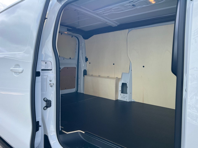 Photo 7 de l'offre de CITROEN JUMPY M 2.0 BLUEHDI 180CH EAT8 PACK PREMIUM CONNECT + OPTIONS à 34500€ chez Bretagne Utilitaires